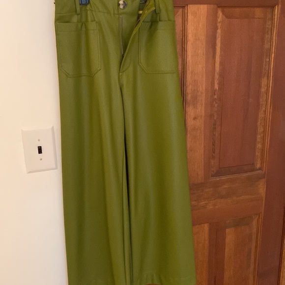 Maeve By Anthropologie The Colette crop faux green leather pants Perfect - Picture 5 of 5